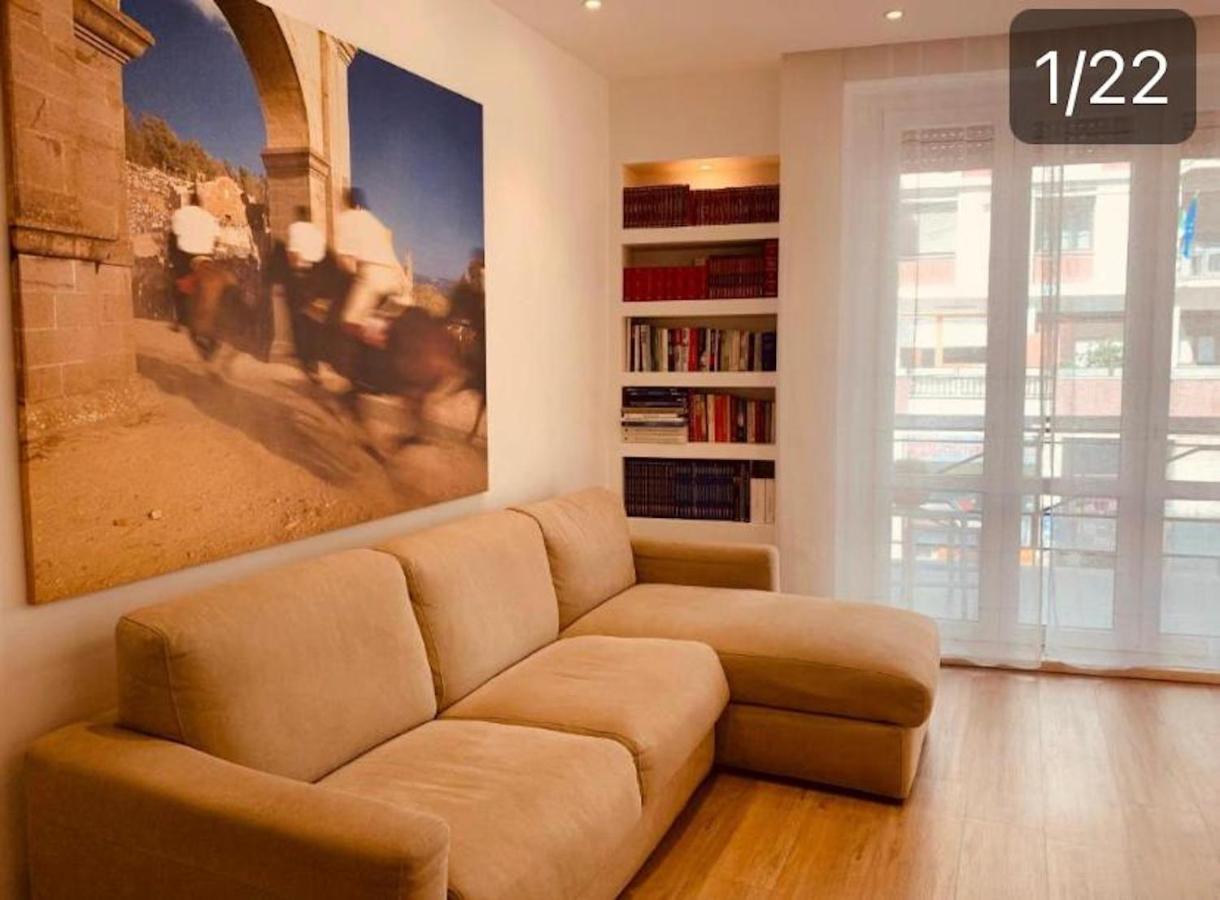 Villa Spacious House In The Heart Of Cagliari With Terrace Exterior foto